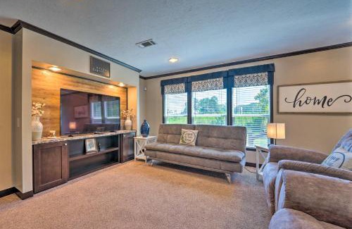 Broken Bow House | Pet-Friendly Home with Pool in Broken Bow!