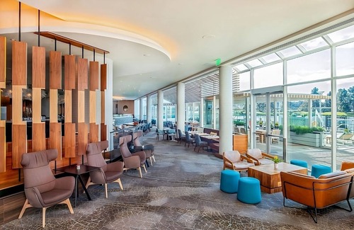 Redwood Shores House | Pet-Friendly Hotel with Lagoon and Mountain View, Outdoor Swimming Pool!