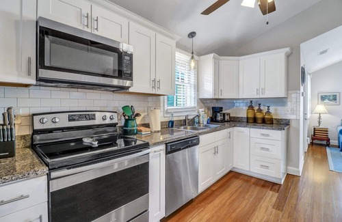 Beach Institute House | Pet Friendly in Historic District w/Private Courtyard by Lucky Savannah