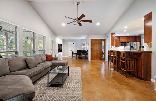Marble Falls House | Pet-Friendly Marble Falls Home!
