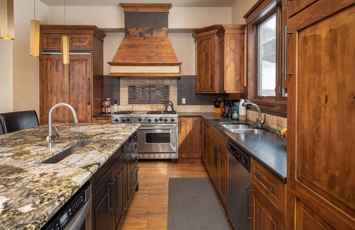 Winter Park House | Pet Friendly Paradise | Luxe Neighborhood | Hot Tub & Pool Table | Lakota Reserve