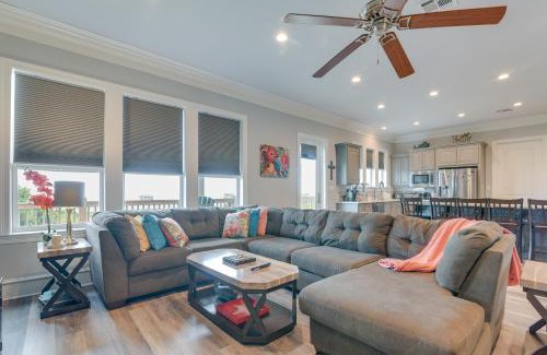 Lakeview  Jefferson County House | Pet-Friendly Port Arthur Retreat with Fishing Pier!
