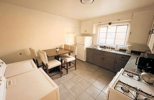 Highland Business House | Pet Friendly! Private Casita in Nob Hill