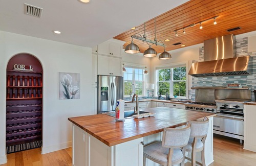 Dune Allen Beach Cottage | Pet Friendly | Quiet Street | Short Walk to Beach