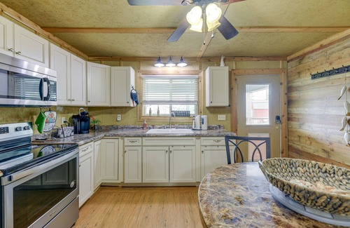 Rockport House | Pet-Friendly Rockport House - 4 Mi to Goose Island