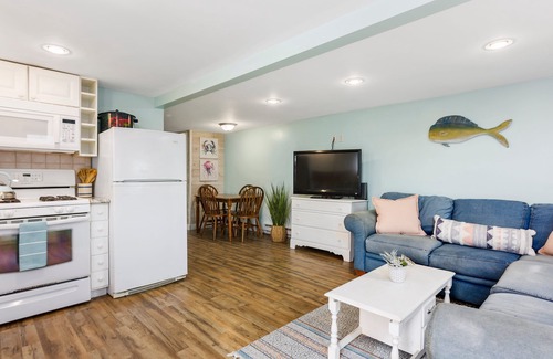 Salisbury Beach Apartment | PET FRIENDLY-Steps to the Beach - 45 Min to Salem, MA - WINTER RENTALS AVAILABLE