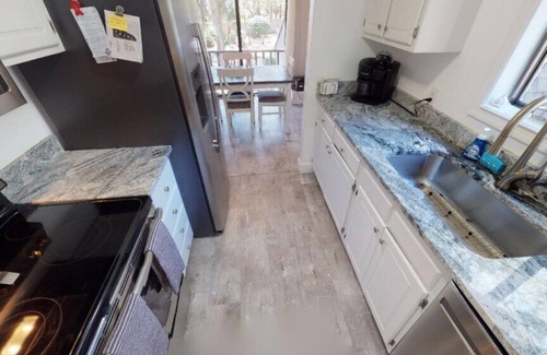 Folly Field Condo | PET FRIENDLY Stone's Throw Villa! Quick walk to beach!