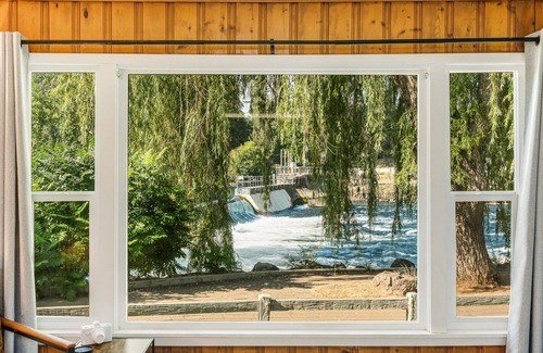 Bend Cottage | Pet Friendly Studio in Downtown Bend with Kitchenette and River View!