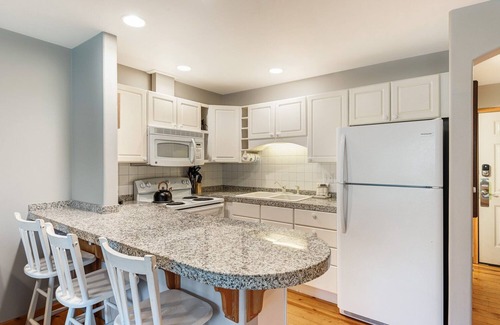 Bend Condo | Pet Friendly Studio on the Banks of the Deschutes River with Pool and Hot Tub Access!