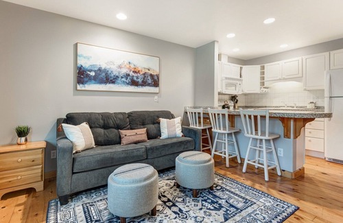 Bend Condo | Pet Friendly Studio on the Banks of the Deschutes River with Pool and Hot Tub Access!