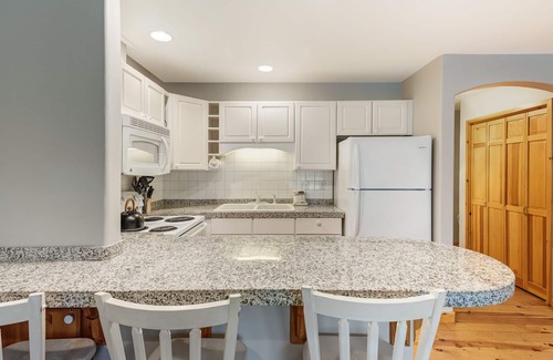 Bend Condo | Pet Friendly Studio on the Banks of the Deschutes River with Pool and Hot Tub Access!