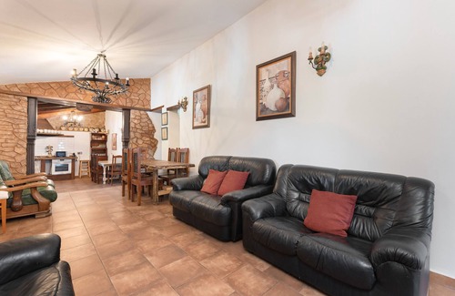 Almogia House | Pet-Friendly Vacation Home 'Miramar' with Garden, Private Pool, Terrace & Wi-Fi