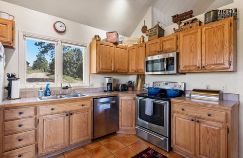 Durango House | Pet Friendly, Views for Miles, Family Retreat, Privacy!