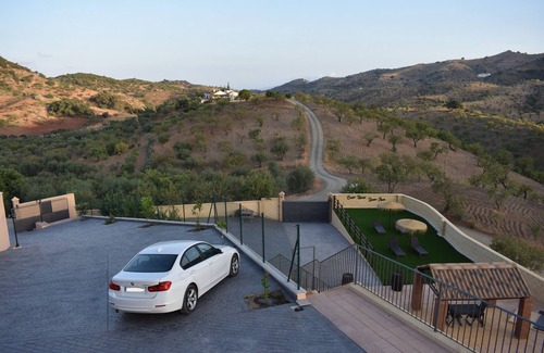 Almogia Villa | Pet-Friendly Villa 'Doña Ana' with Pool & Wi-Fi