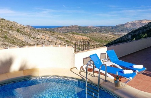 Pedreguer Villa | Pet-Friendly Villa with Sea View, Pool & Wi-Fi