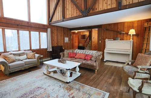 Campton House | Pet Friendly Waterville Estates Rental walking distance to Recreation Center with pools