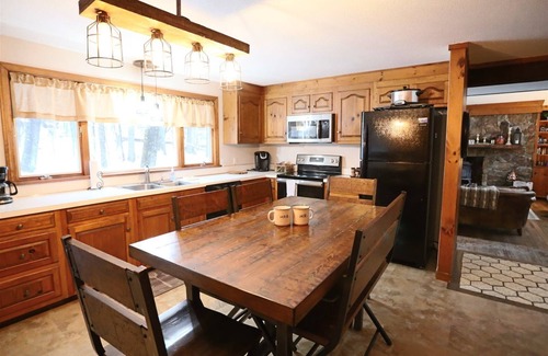 Campton House | Pet Friendly Waterville Estates Rental walking distance to Recreation Center with pools