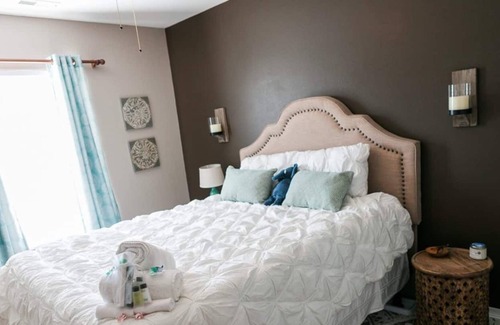 Paw Creek House | Pet-friendly Well-located Neighborhood Home