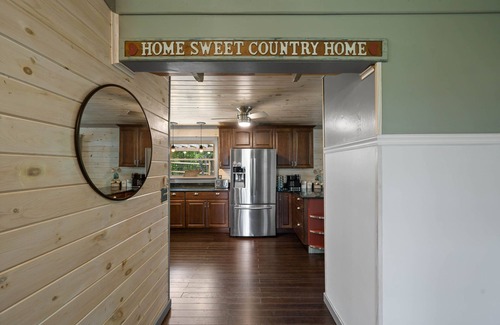 Pigeon Forge Cabin | Pet Zone! Hot Tub | Pool Table & Fire Pit