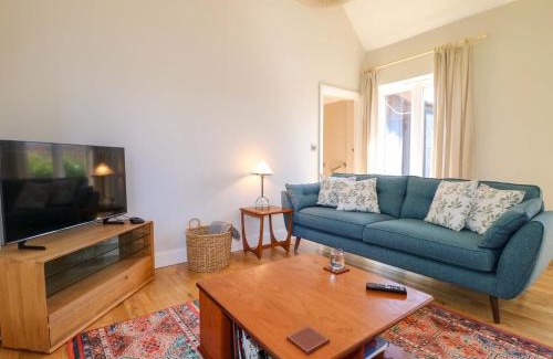 Kneesall House | Petal Cottage