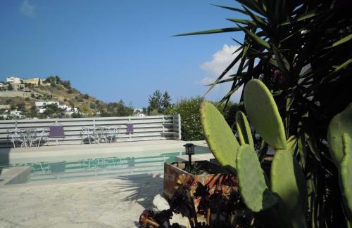 Kamilari Apartment | Petaloudes 2
