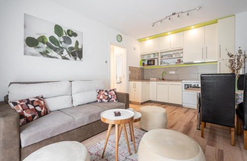 Csarnok negyed Apartment | Peter Apartment with terrace