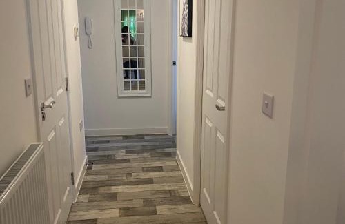 Peterborough Apartment | Peterborough City Center Near Healthcare Center One Bed apartment With Free Private Parking Contractors Locum Staff welcome