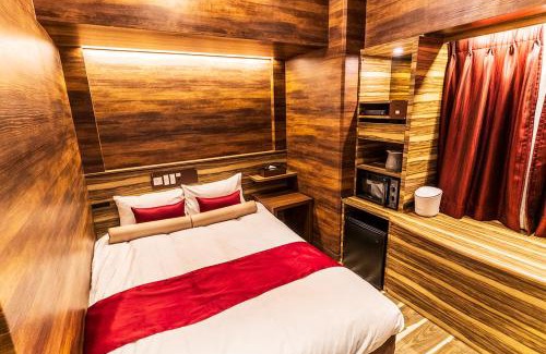 Shinjuku Hotel | Petit Bali Forest Shinjuku Sanchōme
