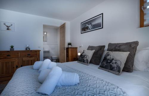 Chamonix-Mont-Blanc Apartment | Petit Yeti Chalet