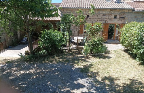 Les Salelles House | Petite Maison sud Ardèche Avec Jardin