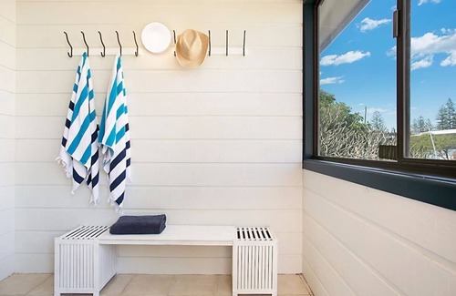 Mermaid Beach House | Petrel by the Sea Sum