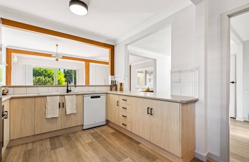 Encounter Bay House | Petrel Lodge | Family Friendly | WiFi
