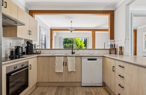 Encounter Bay House | Petrel Lodge | Family Friendly | WiFi