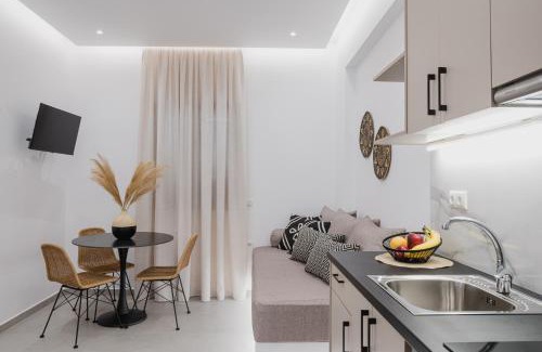 Naxos Town Apartment | Petros Studios & Suites
