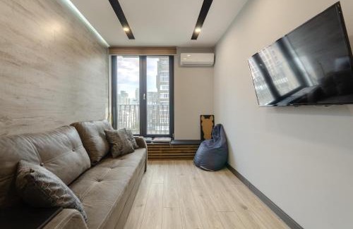 Kyiv Apartment | Petrovdom 52,67,205,213 in smart apartments in New York Concept House