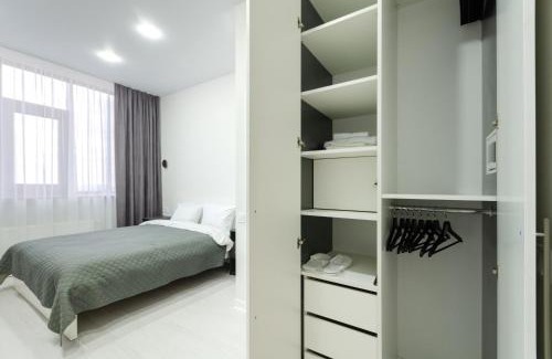 Kyiv Apartment | Petrovdom Apartments 14-3 in RC Diplomat Hall, Zhylianska 59