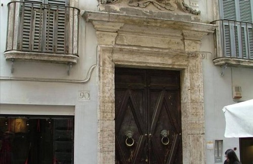 Rione VI Parione Apartment | PF Apartment 2 Bedroom- and you're in Piazza Navona CIN:IT058091C2SLMC5MBC