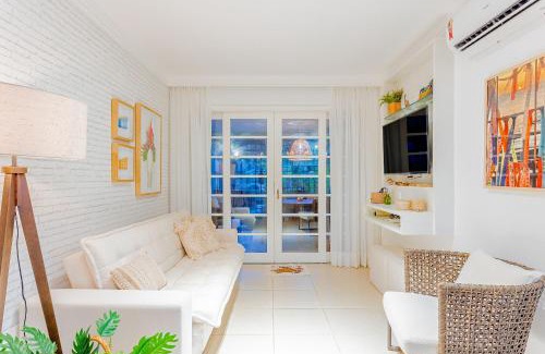 Praia do Forte Apartment | PF69 Excelente Quarto e Sala a 20m da Praia