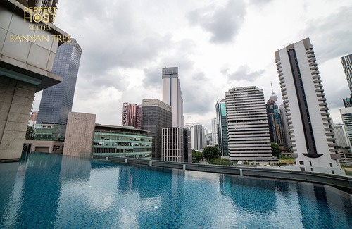 Golden Triangle Apartment | PH Suites at Banyan Tree Studio King Suites - 17