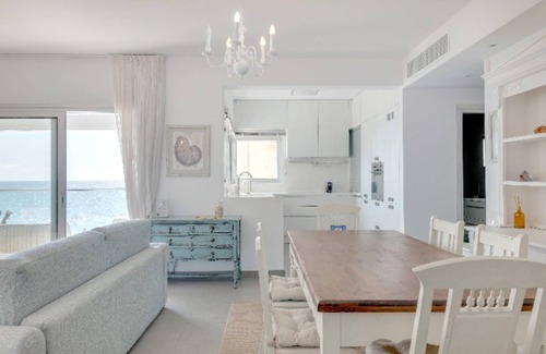 Potamos tis Germasogeias Apartment | Phaedrus Living Beach Front Flat Kyma