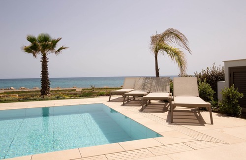 Softades Villa | Phaedrus Living: Serenity Waves Villas No.2