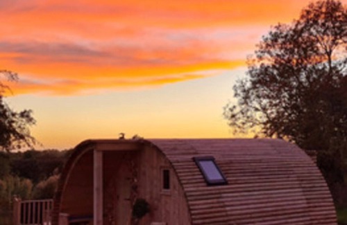 Sibson Cabin | Pheasant Lodge at Heygates Lodging - With hot tub
