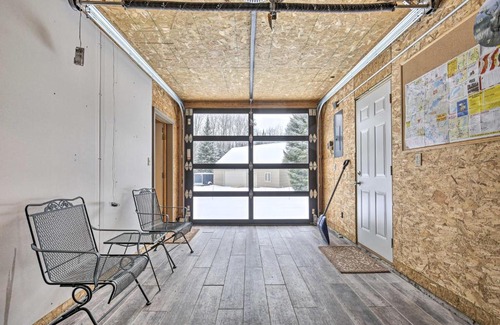 Phelps House | Phelps Cabin on 26 Acres with Fire Pit!
