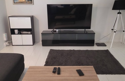 Oulu Apartment | Phenomenal 3-bedroom apartment in Oulu. Pool table, sauna and 2 bathrooms and WC