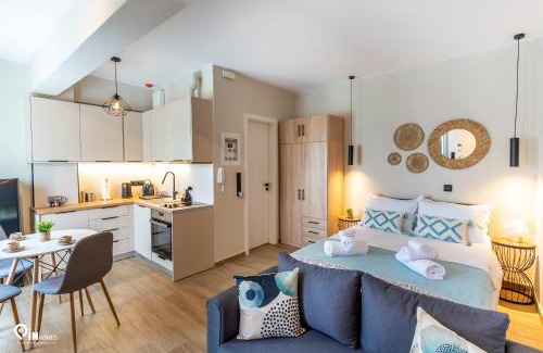 Nea Makri House | Phevos & Athena Luxury Suite With View In Nea Makri