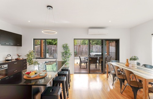 Cowes House | Phillip Island - Contemporary beach house with modern amenities + Outdoor Spa