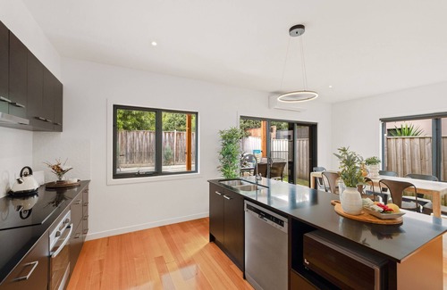 Cowes House | Phillip Island - Contemporary beach house with modern amenities + Outdoor Spa