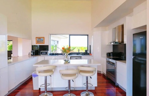 Tenby Point House | Phillip Island nby Farm Sea View Home Tenby Point