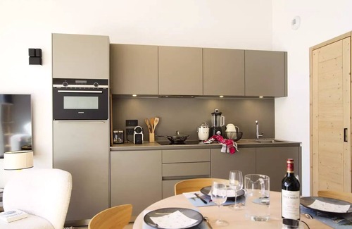 Bergers Apartment | PHOB45 Cosy apartment with exposed beams on top floor