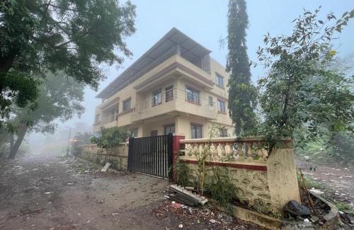 Khatri Park Housing Society Hotel | Phoenix Resort